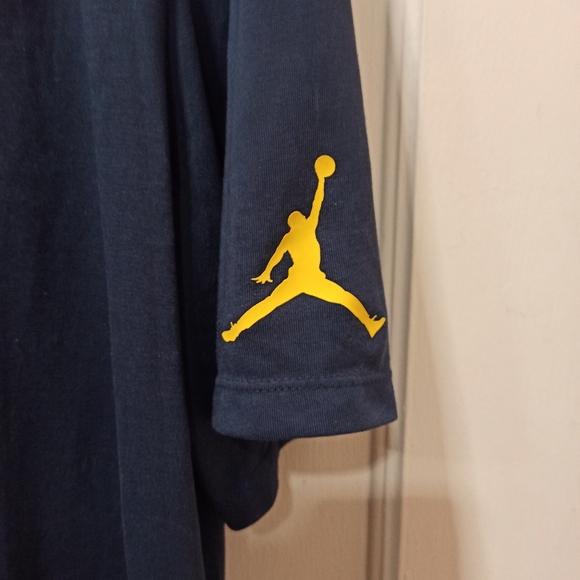Marquette Golden Eagles Jordan Brand  Elite Basketball On-Court Shooter T-shirXX - Picture 5 of 11